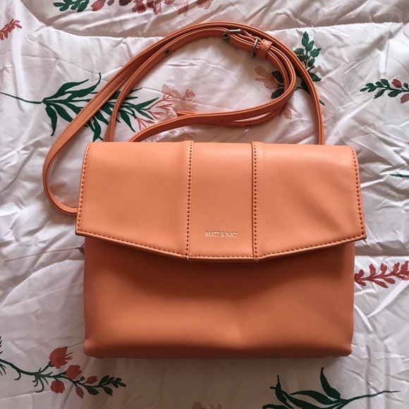 Matt & Nat Handbags - 🌸Matt & Nat Crossbody🌸